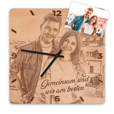 Holz-Wanduhr mit eigenem Foto – quadratisch, 30 cm