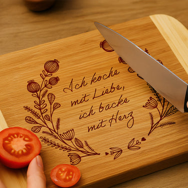 Geschenk-Bambus-Schneidebrett mit Gravur – Motiv Mohn