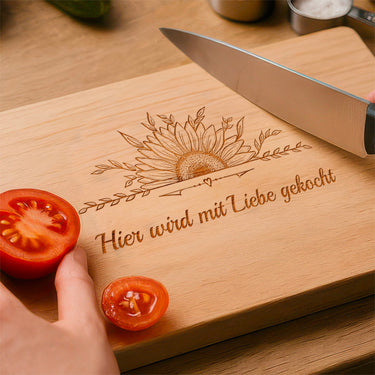Geschenk-Massivholz-Schneidebrett mit Gravur – Motiv Sonnenblume